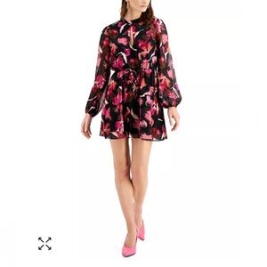 Bar III Mini Floral Dress Keyhole neck with Open back - Small
